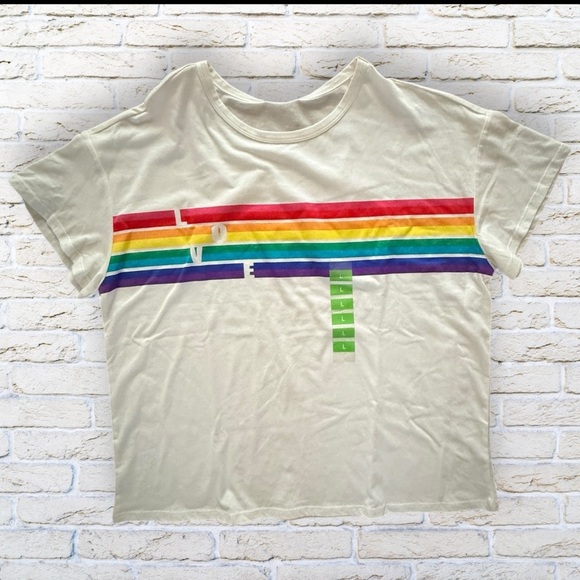 NWT White Pride Shirt with Rainbow LOVE. Size L - Picture 2 of 4